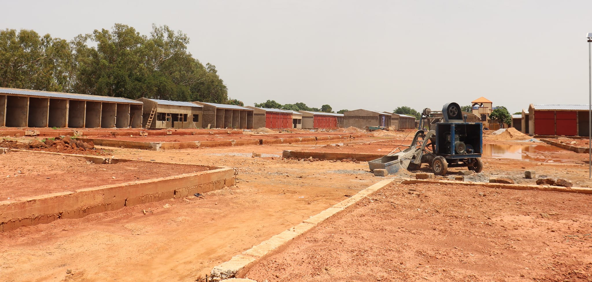 Marché en construction au secteur 7 de Fada